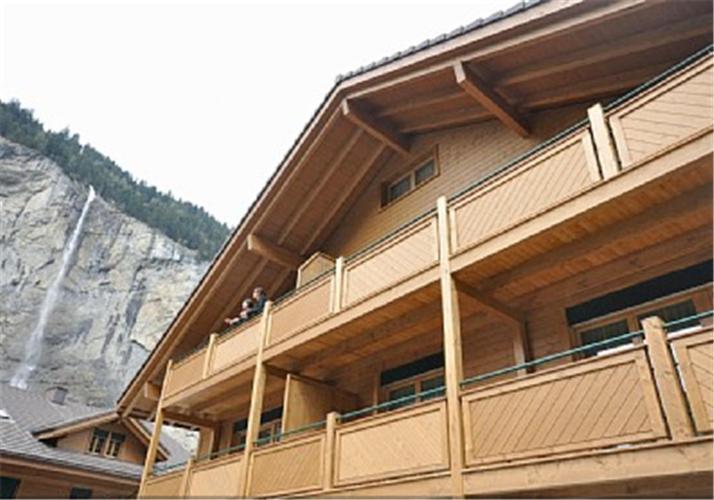Charming Penthouse Apartment Lauterbrunnen Exterior photo